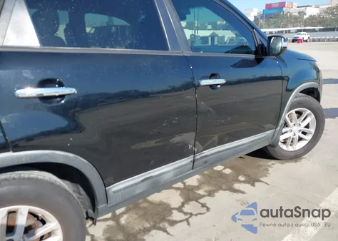 2015 Kia Sorento Lx z USA, uszkodzony, nr VIN 5XYKT4A69FG620794